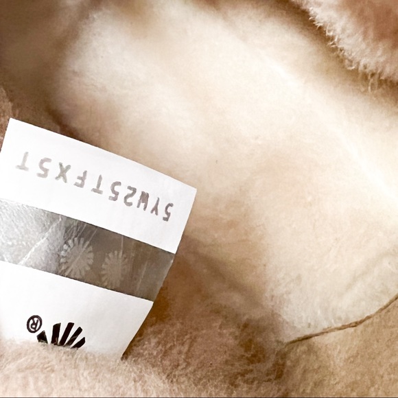 UGG CLASSIC MINI FLORAL FOIL BOOTS- Color AMPHORA - Picture 10 of 12